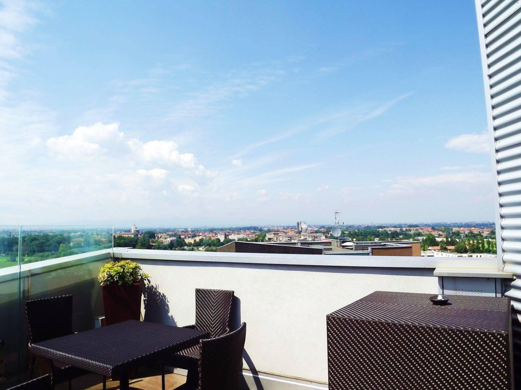 Hotel For You Cernusco Sul Naviglio Εξωτερικό φωτογραφία