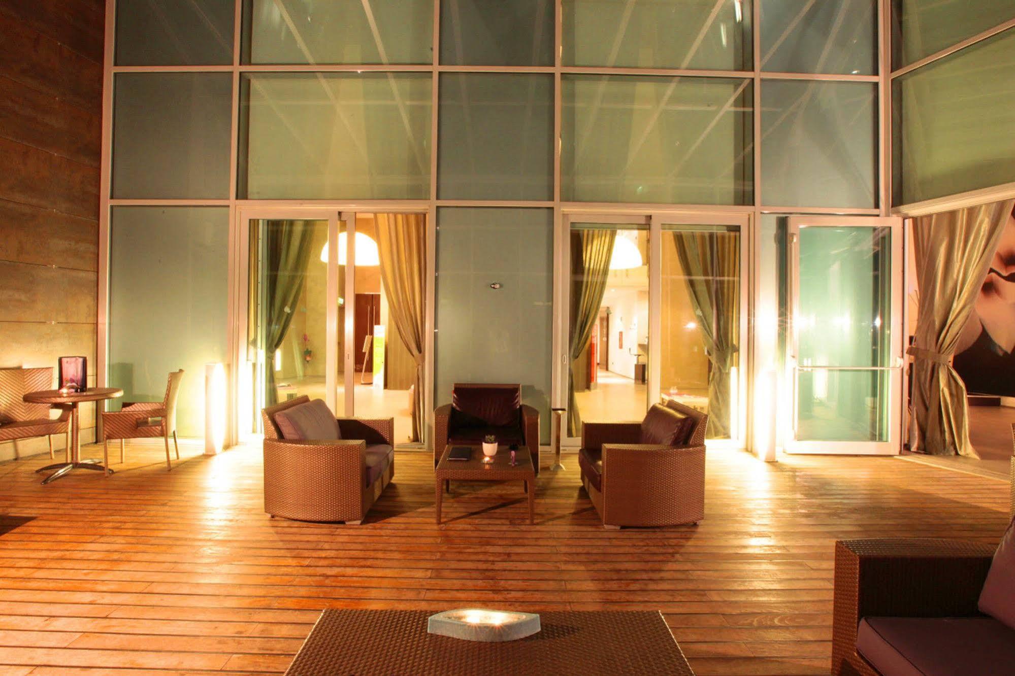 Hotel For You Cernusco Sul Naviglio Εξωτερικό φωτογραφία