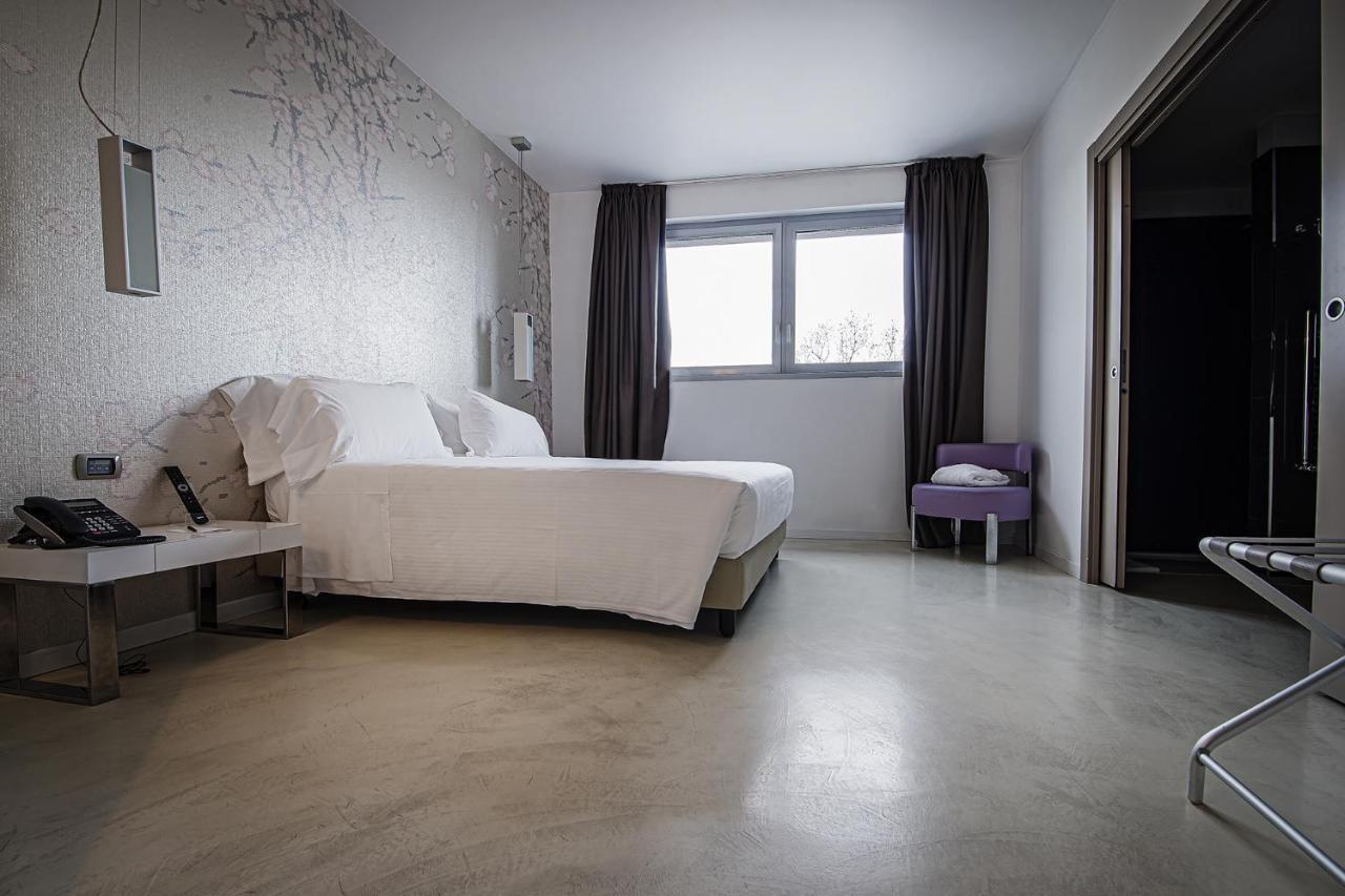 Hotel For You Cernusco Sul Naviglio Εξωτερικό φωτογραφία