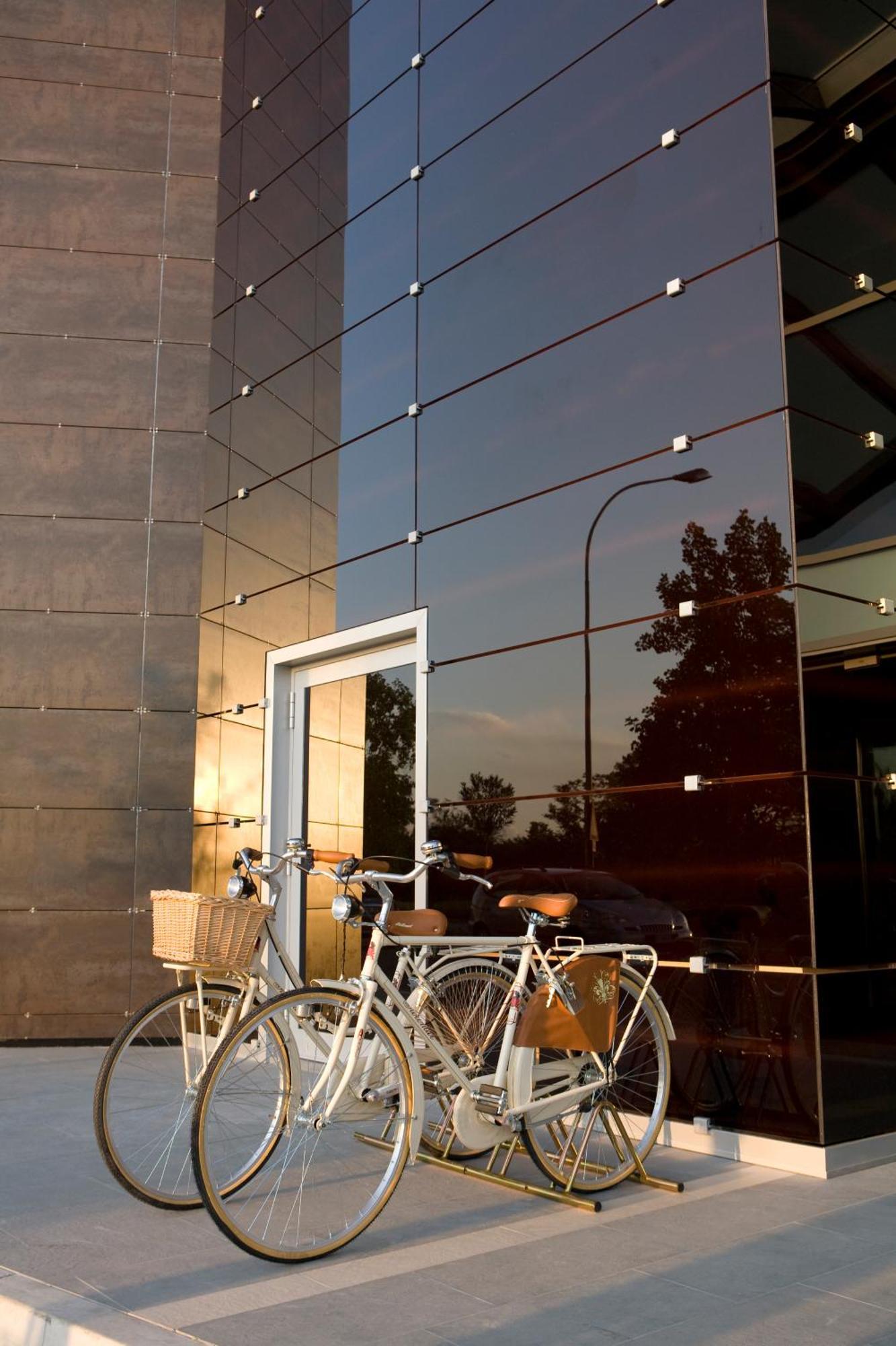 Hotel For You Cernusco Sul Naviglio Εξωτερικό φωτογραφία