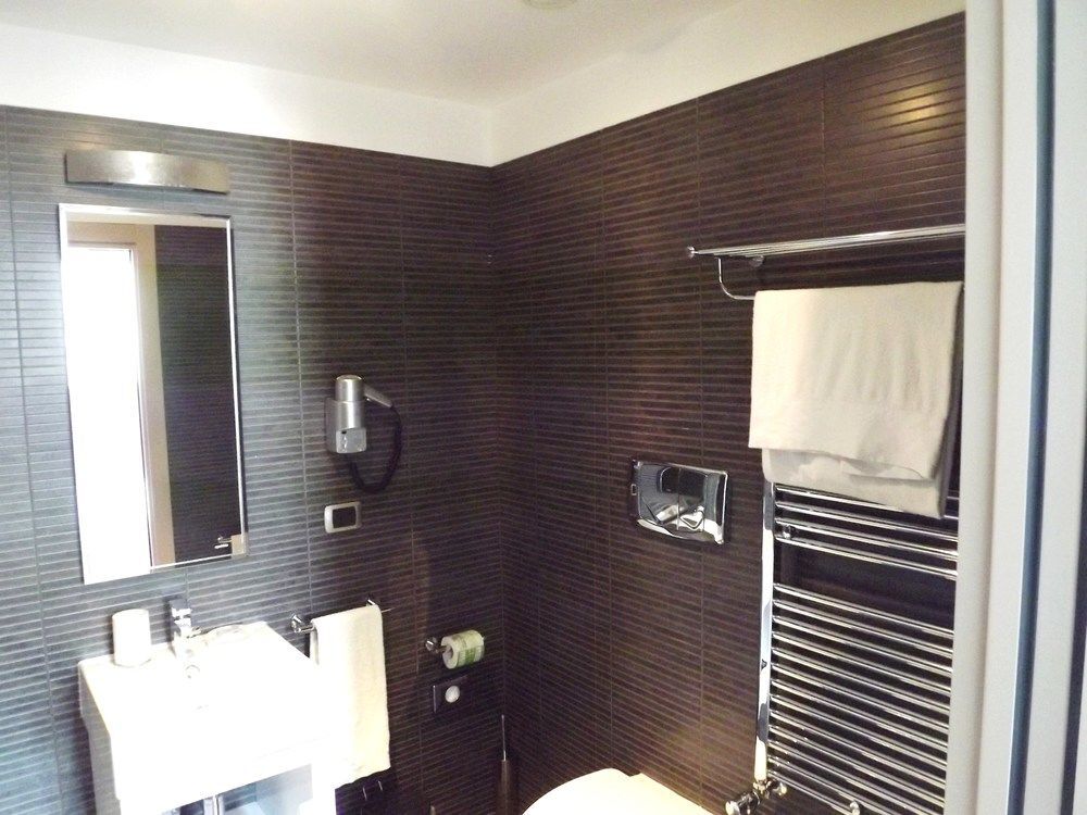 Hotel For You Cernusco Sul Naviglio Εξωτερικό φωτογραφία